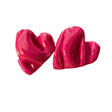 Load image into Gallery viewer, Glossy “Daphne” Fuchsia Studs