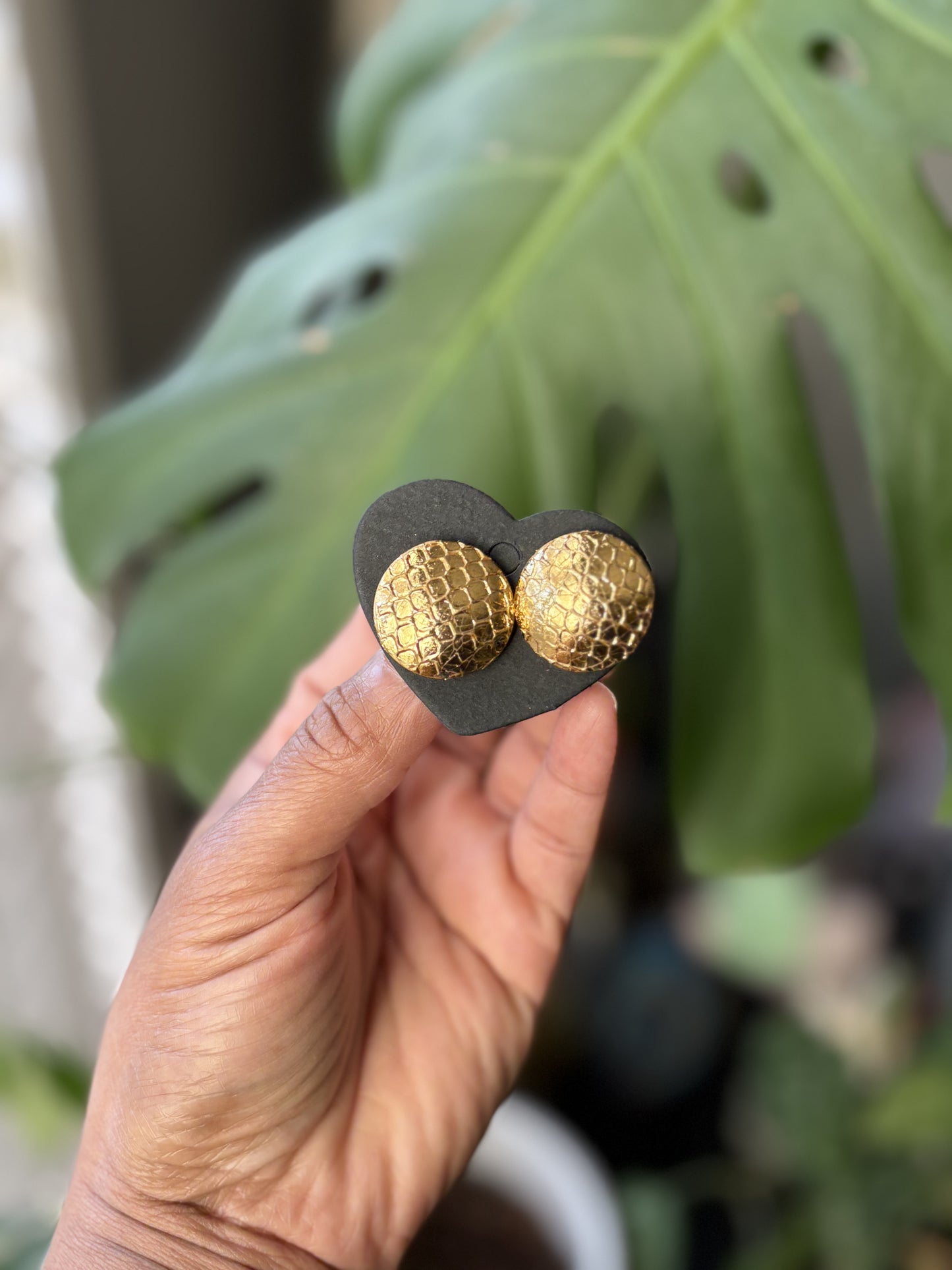 “Augusta” Stud Earrings (Smedium)